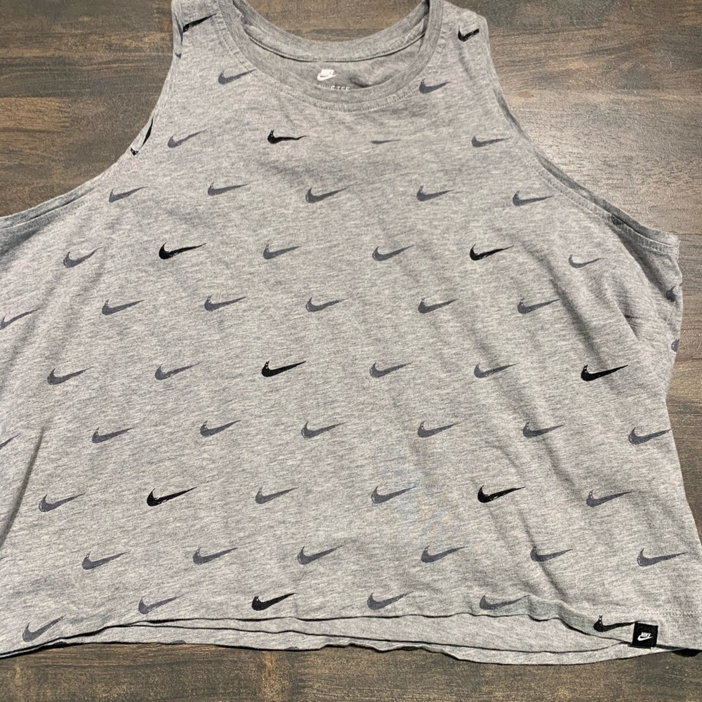 Nike crop